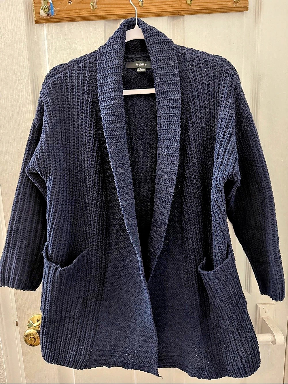 Forever 21 Chunky Knit Cardigan in Blue Size Medium Like New
